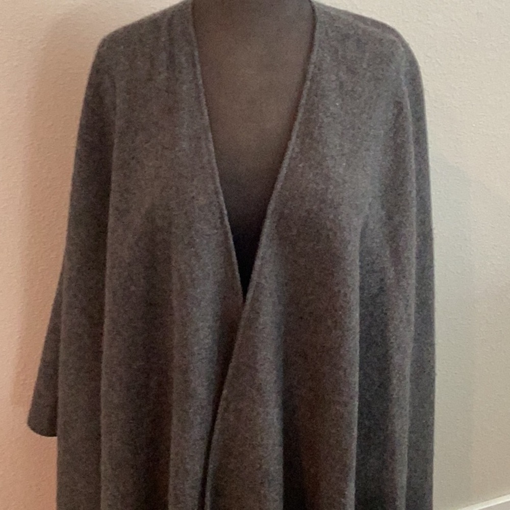 New with tags charcoal Ruana with fringe.